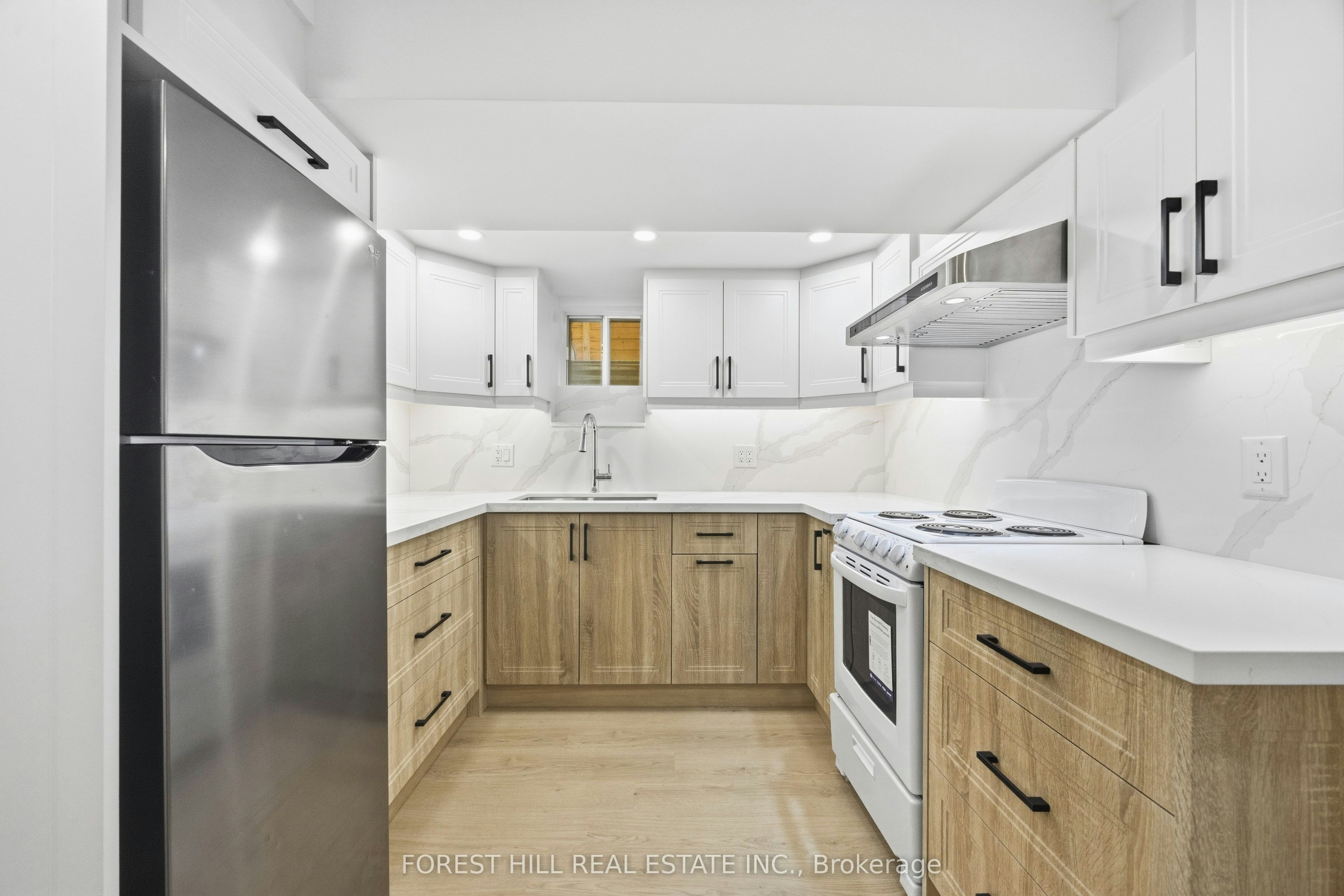 Basement-54 Gwynne Avenue, Toronto, ON, M6K 2C4 - 9