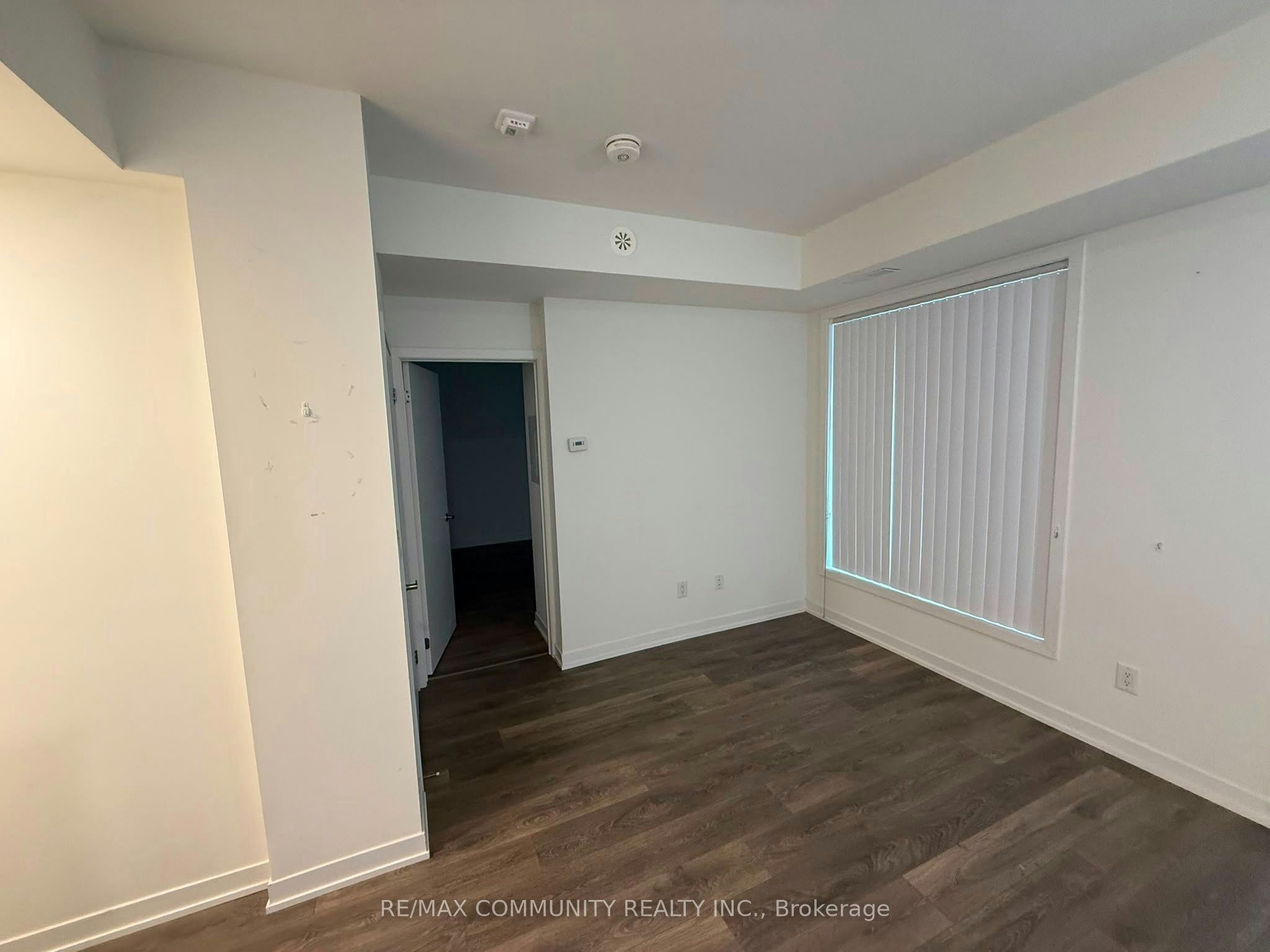 109-130 Canon Jackson Drive, Toronto, ON, M6M 3Y4 - 6