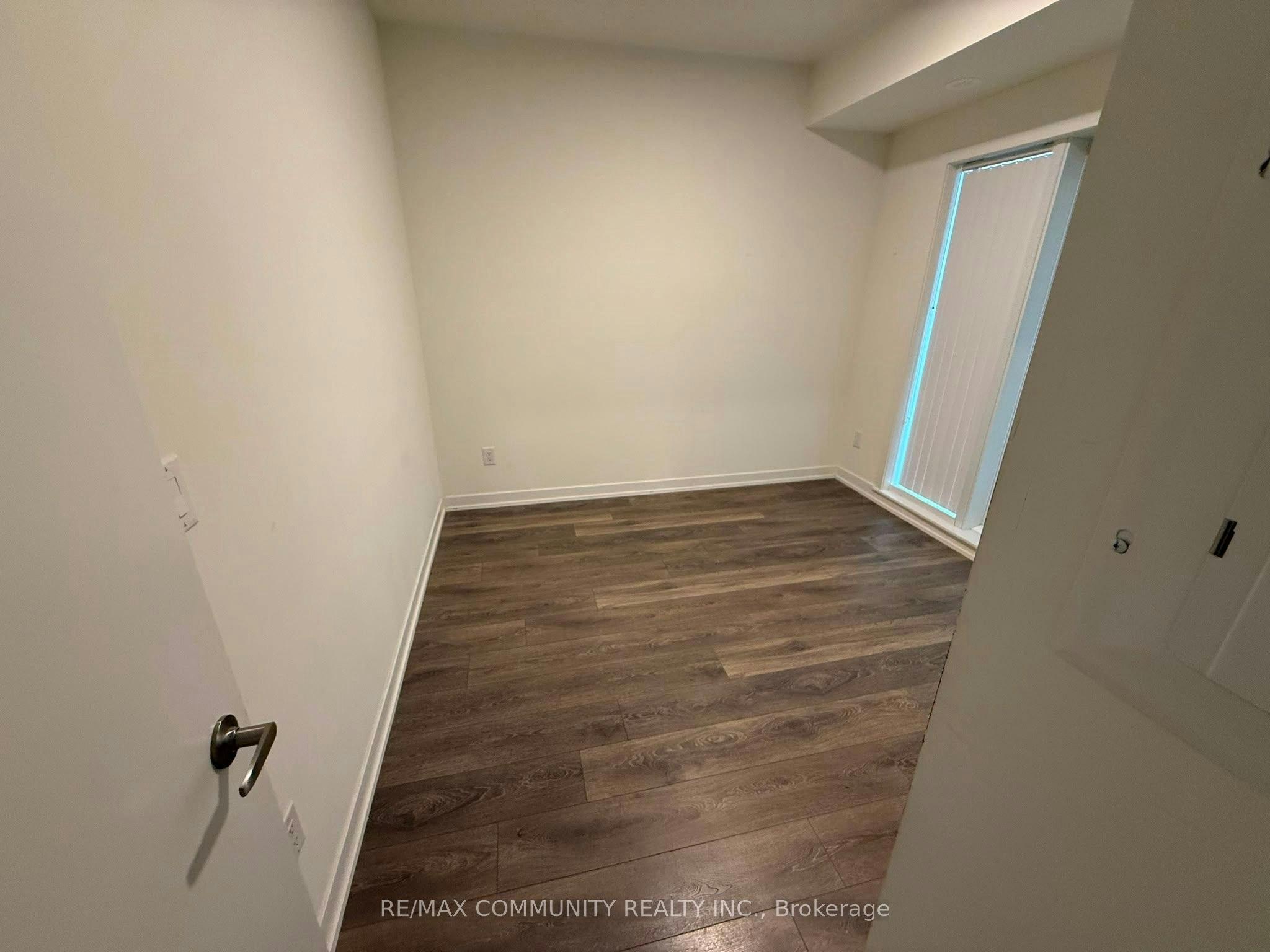 109-130 Canon Jackson Drive, Toronto, ON, M6M 3Y4 - 9