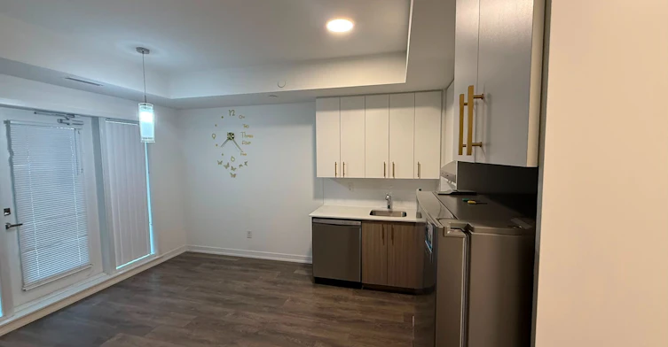109-130 Canon Jackson Drive, Toronto, ON, M6M 3Y4 - 5
