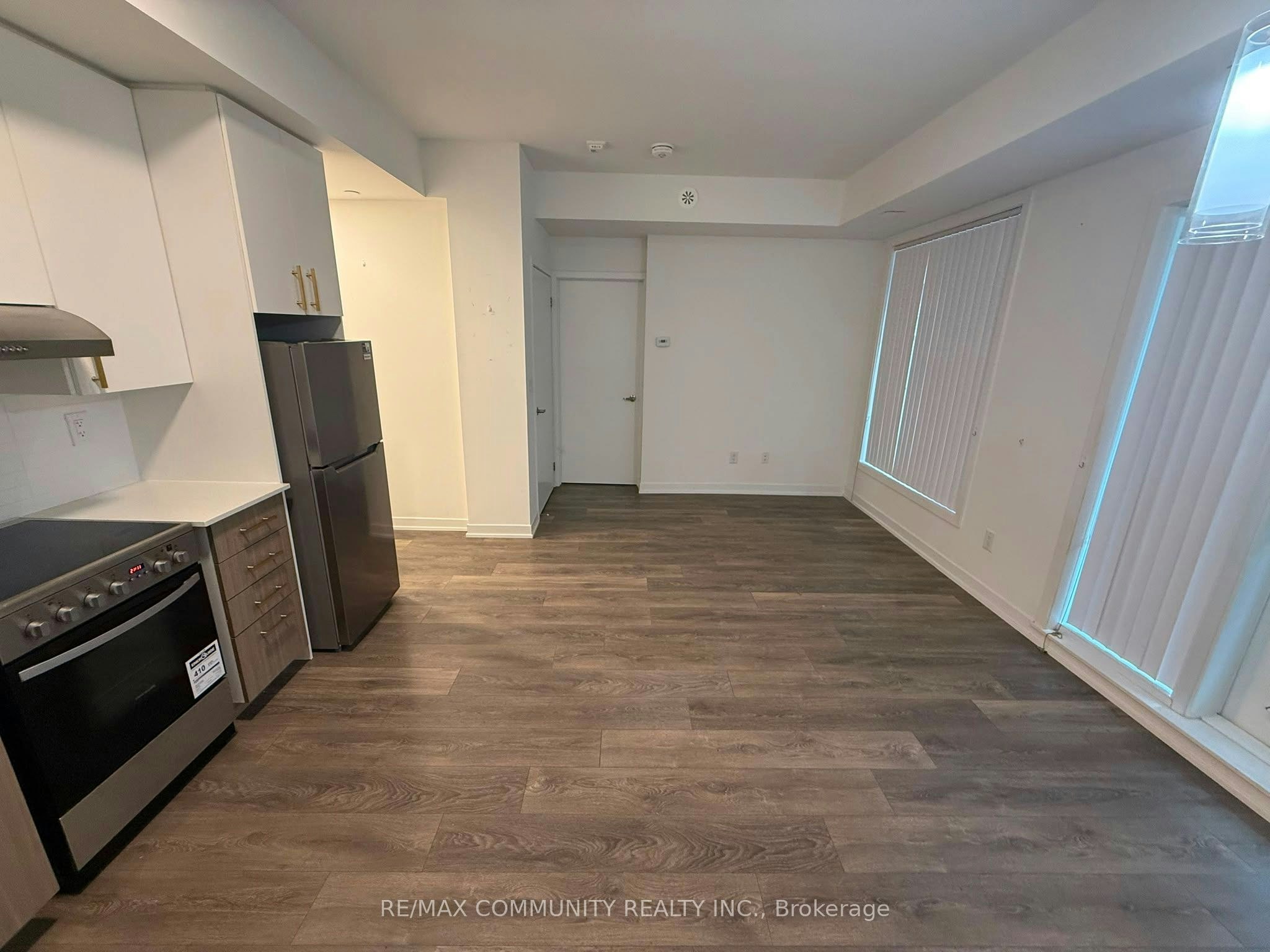 109-130 Canon Jackson Drive, Toronto, ON, M6M 3Y4 - 10