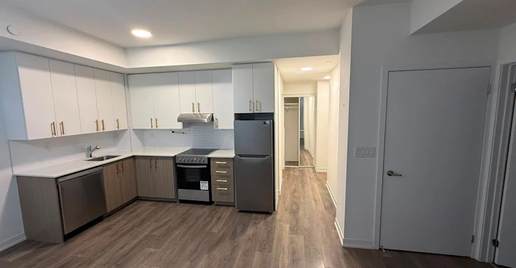 109-130 Canon Jackson Drive, Toronto, ON, M6M 3Y4 - 4