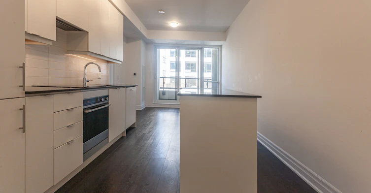 502-30 Elm Drive W, Mississauga, ON, L5B 0N6 - 11