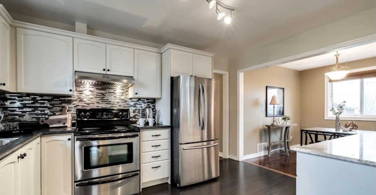 586 Chamberlain Road, Burlington, ON, L7L 2V5 - 5