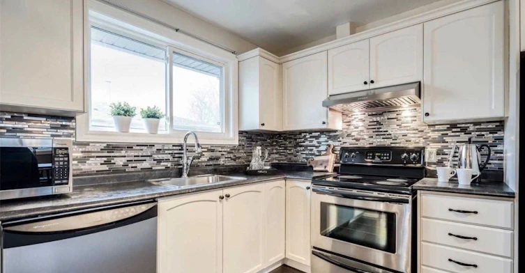 586 Chamberlain Road, Burlington, ON, L7L 2V5 - 6