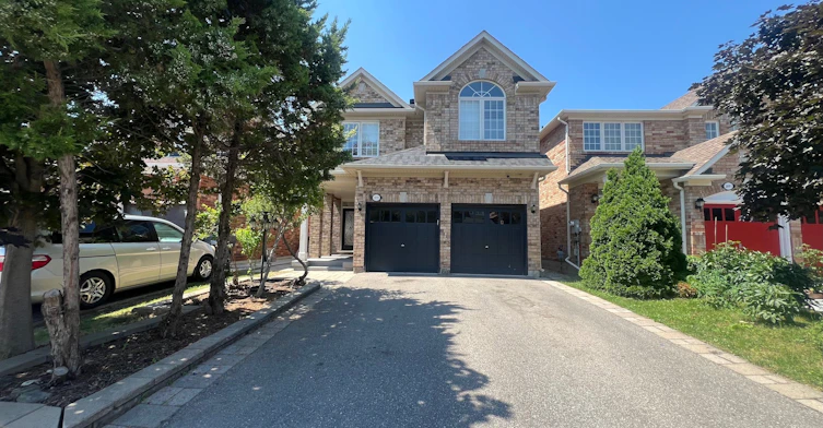 Main-3895 Henrietta Way, Mississauga, ON, L5M 7Y4