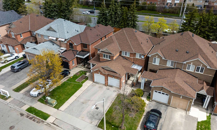 96 Olympia Crescent