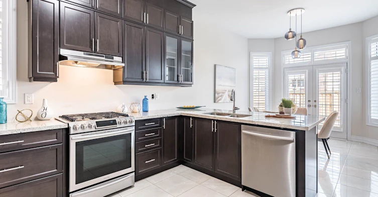 16 Monarch Drive, Halton Hills, ON, L7G 0M6 - 16
