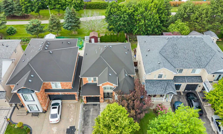 122 Dells Crescent