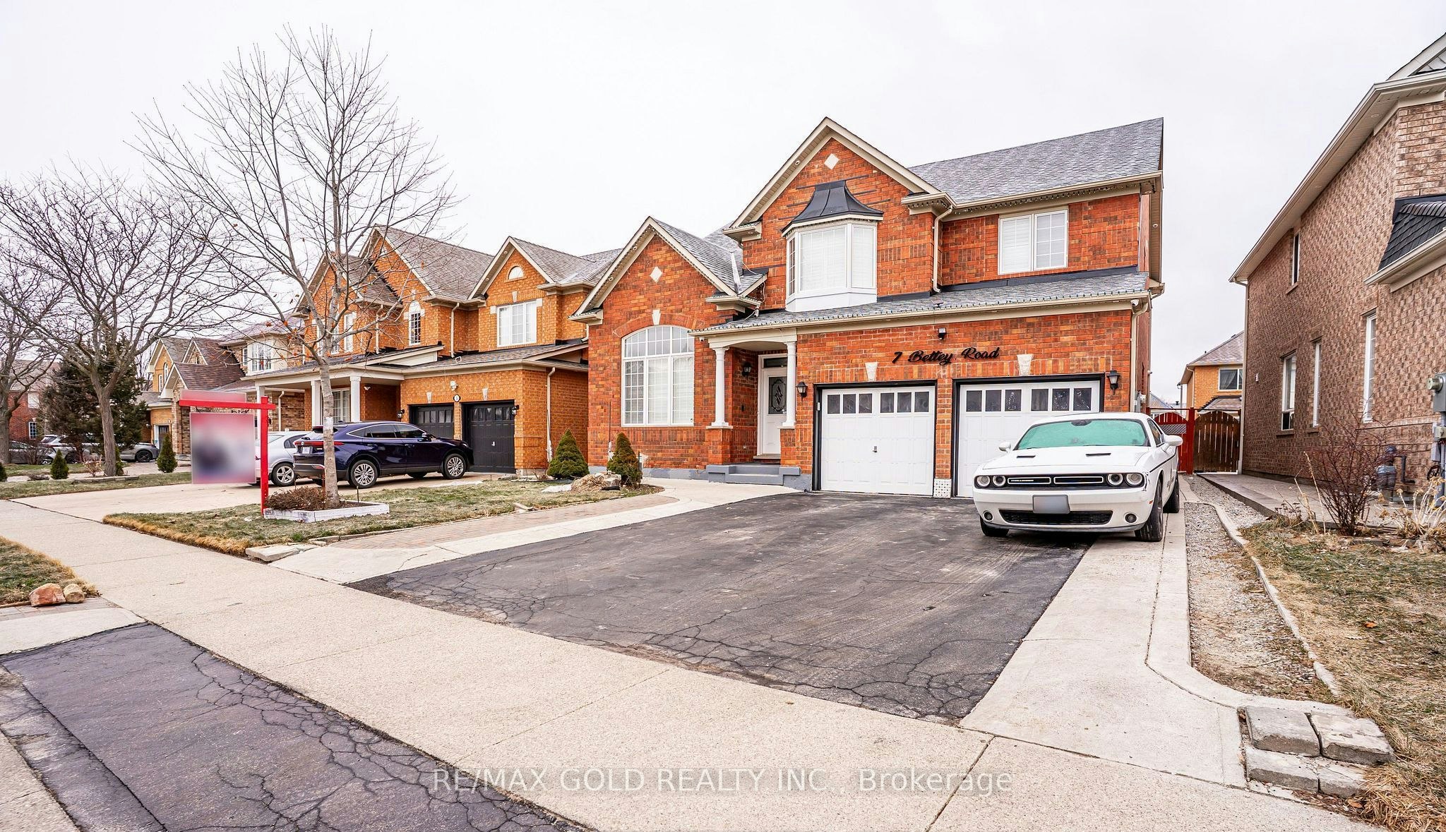 7 Bettey Road, Brampton, ON, L6P 1S9
