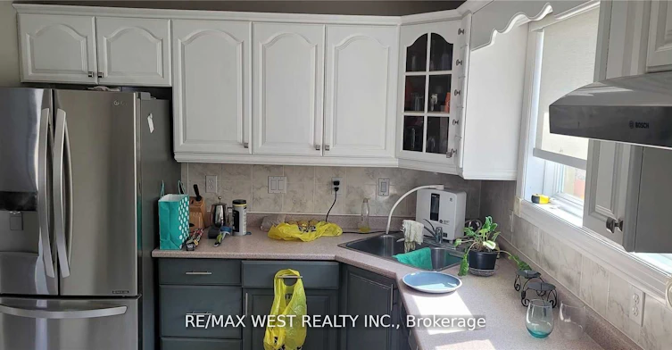 Upper-51 Monterrey Drive, Toronto, ON, M9V 1S9 - 11