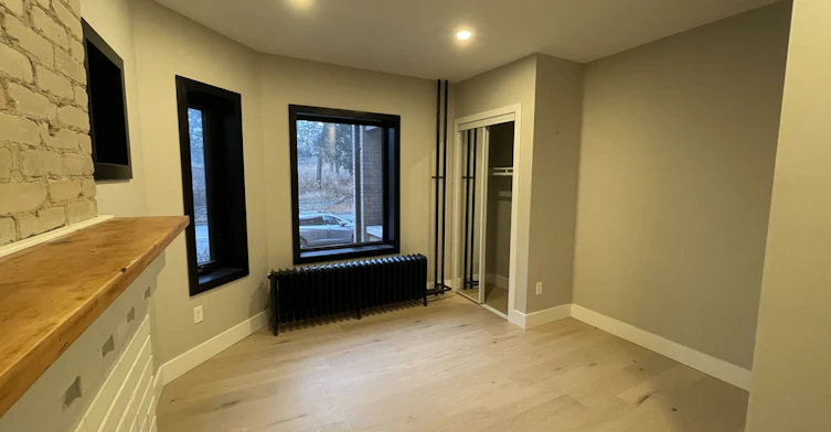 1-363 Parkside Drive, Toronto, ON, M6R 2Z5 - 6