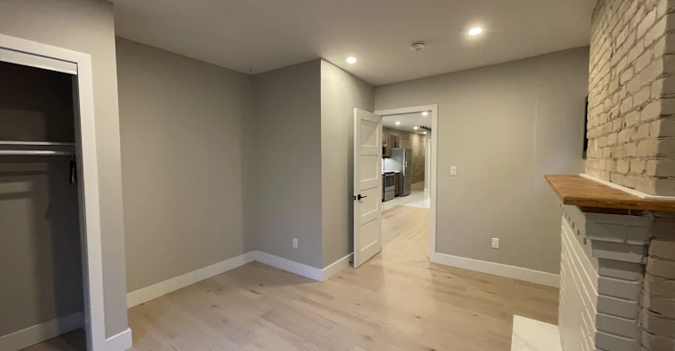 1-363 Parkside Drive, Toronto, ON, M6R 2Z5 - 4