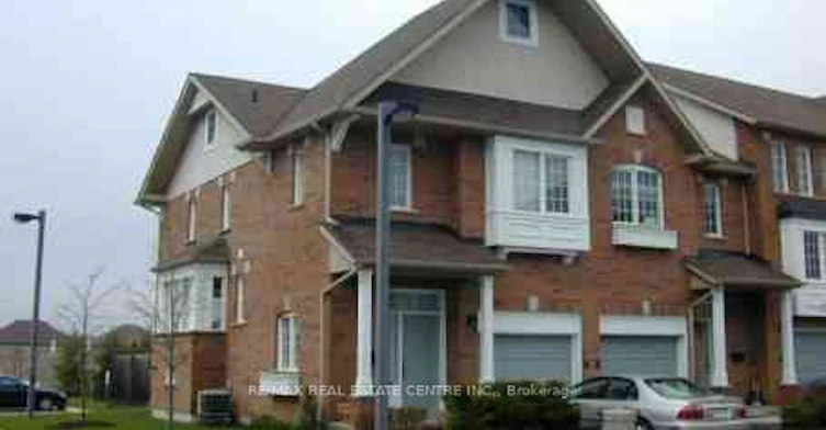 30-1591 South Parade Court, Mississauga, ON, L5M 6G1 - 2