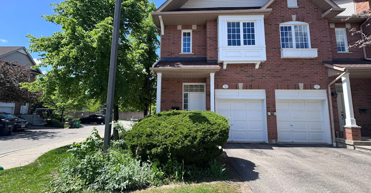 30-1591 South Parade Court, Mississauga, ON, L5M 6G1