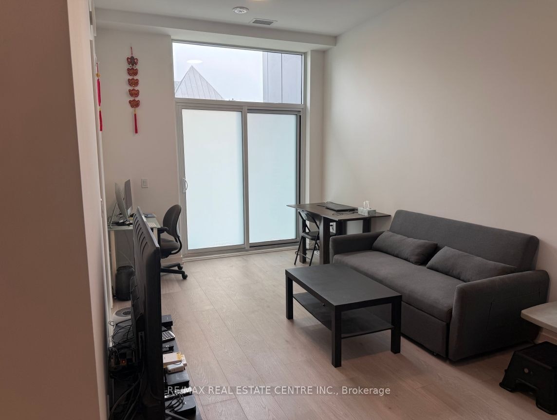 111-2501 Saw Whet Boulevard E, Oakville, ON, L6M 5N2 - 5
