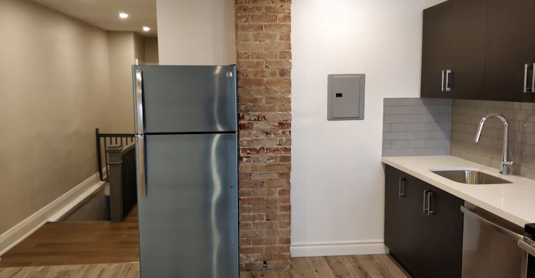 2-755 Dupont Street, Toronto, ON, M6G 1Z5