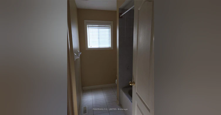 Main-4820 Yorkshire Avenue, Mississauga, ON, L4Z 4H3 - 5