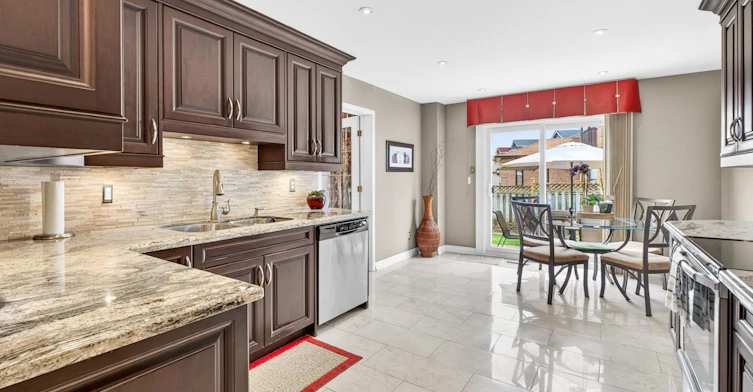 566 Huntington Ridge Drive, Mississauga, ON, L5R 2X7 - 8