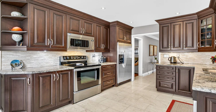 566 Huntington Ridge Drive, Mississauga, ON, L5R 2X7 - 10