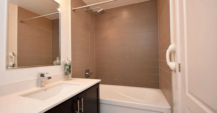 532-2480 Prince Michael Drive, Oakville, ON, L6H 0H1 - 10