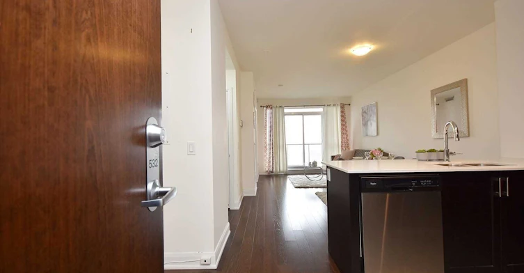 532-2480 Prince Michael Drive, Oakville, ON, L6H 0H1 - 4