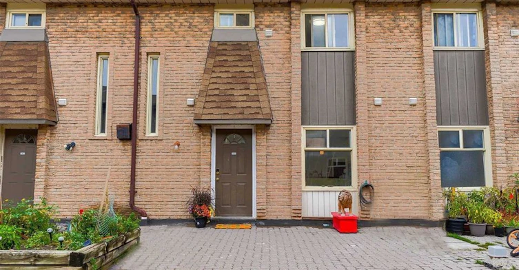 16-28 Rexdale Boulevard, Toronto, ON, M9W 5Z3