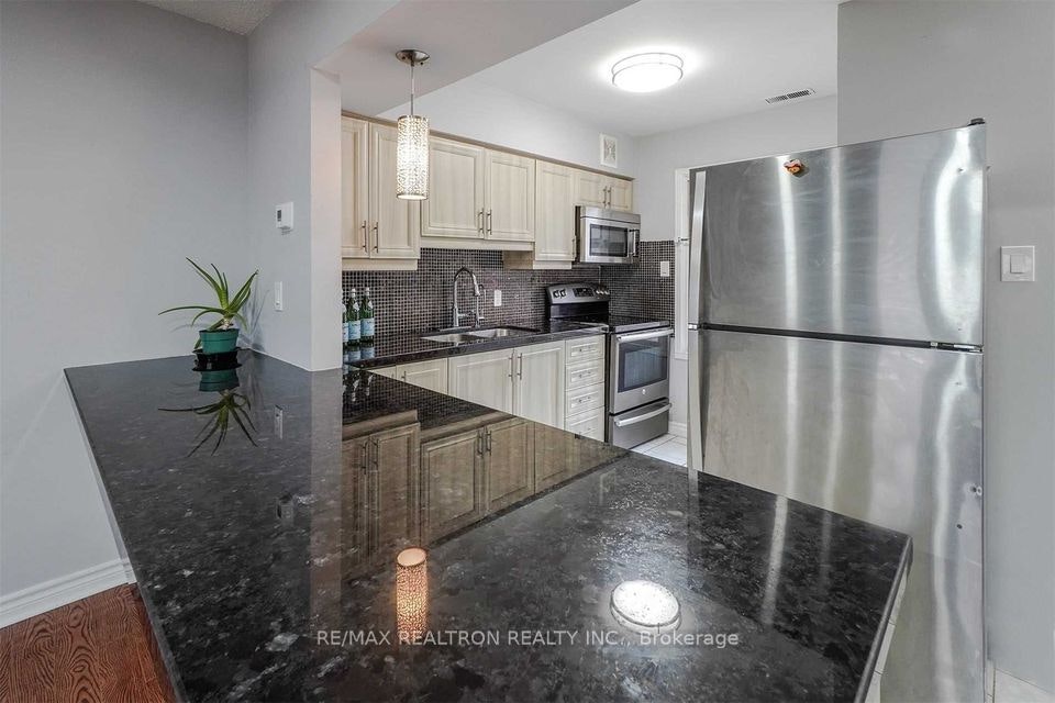 16-28 Rexdale Boulevard, Toronto, ON, M9W 5Z3 - 4