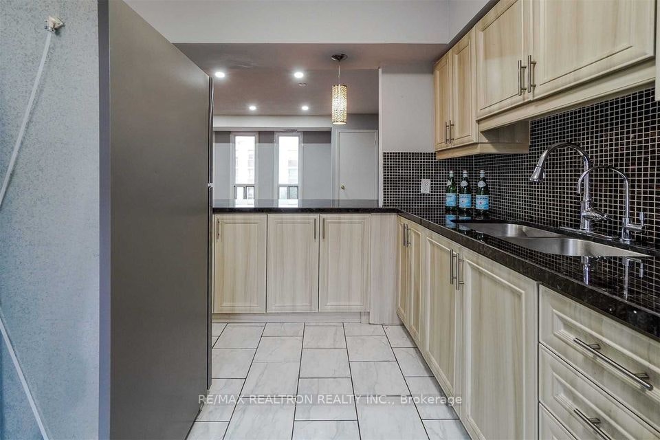 16-28 Rexdale Boulevard, Toronto, ON, M9W 5Z3 - 6