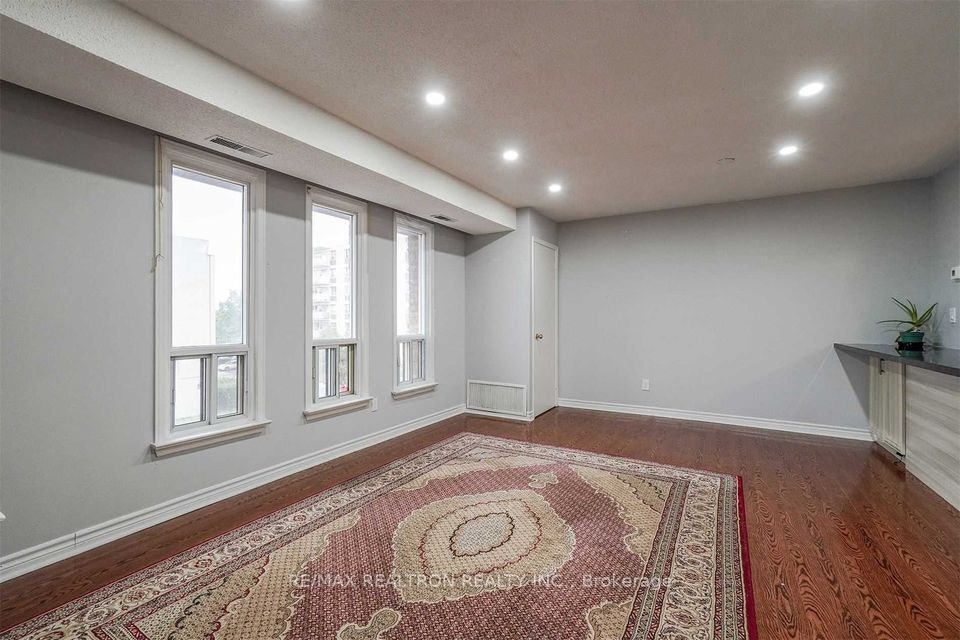 16-28 Rexdale Boulevard, Toronto, ON, M9W 5Z3 - 3