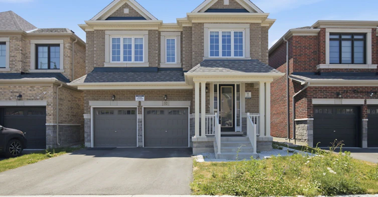 32 Bermondsey Way, Brampton, ON, L6Y 6K9