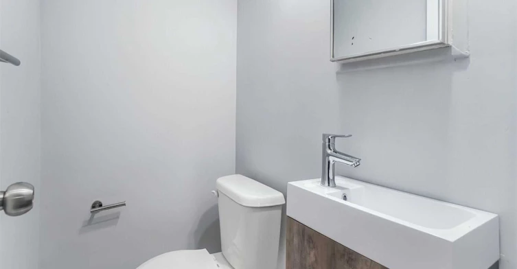 585 Indian Road N, Mississauga, ON, L5H 1R1 - 10