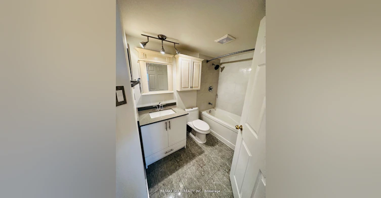 1101-400 Webb Drive, Mississauga, ON, L5B 3Z7 - 11