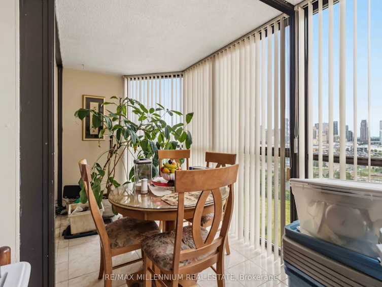 PH7-4235 Sherwoodtowne Boulevard, Mississauga, ON, L4Z 1W3 - 11