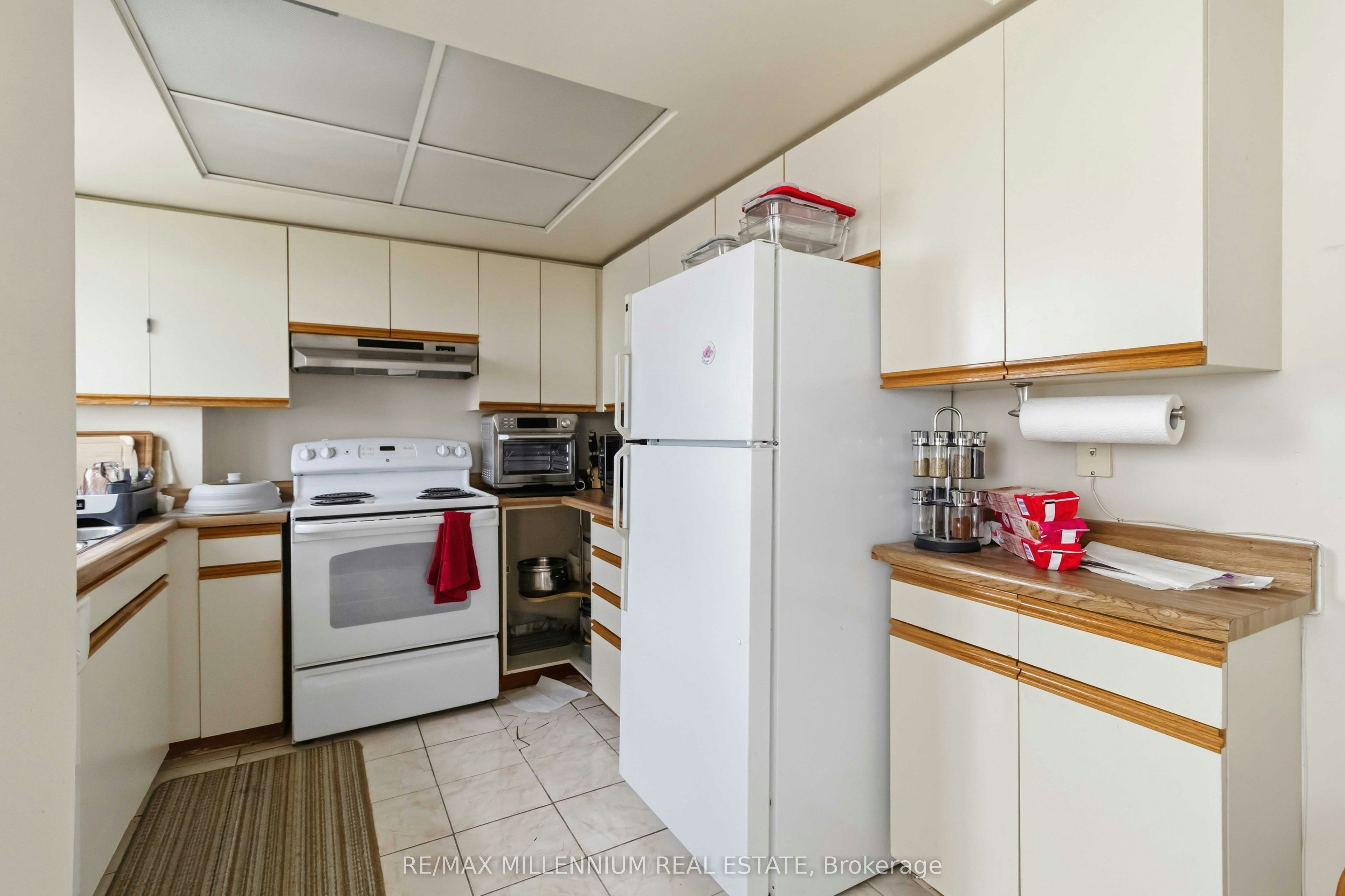 PH7-4235 Sherwoodtowne Boulevard, Mississauga, ON, L4Z 1W3 - 13
