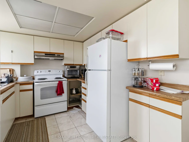 PH7-4235 Sherwoodtowne Boulevard, Mississauga, ON, L4Z 1W3 - 13