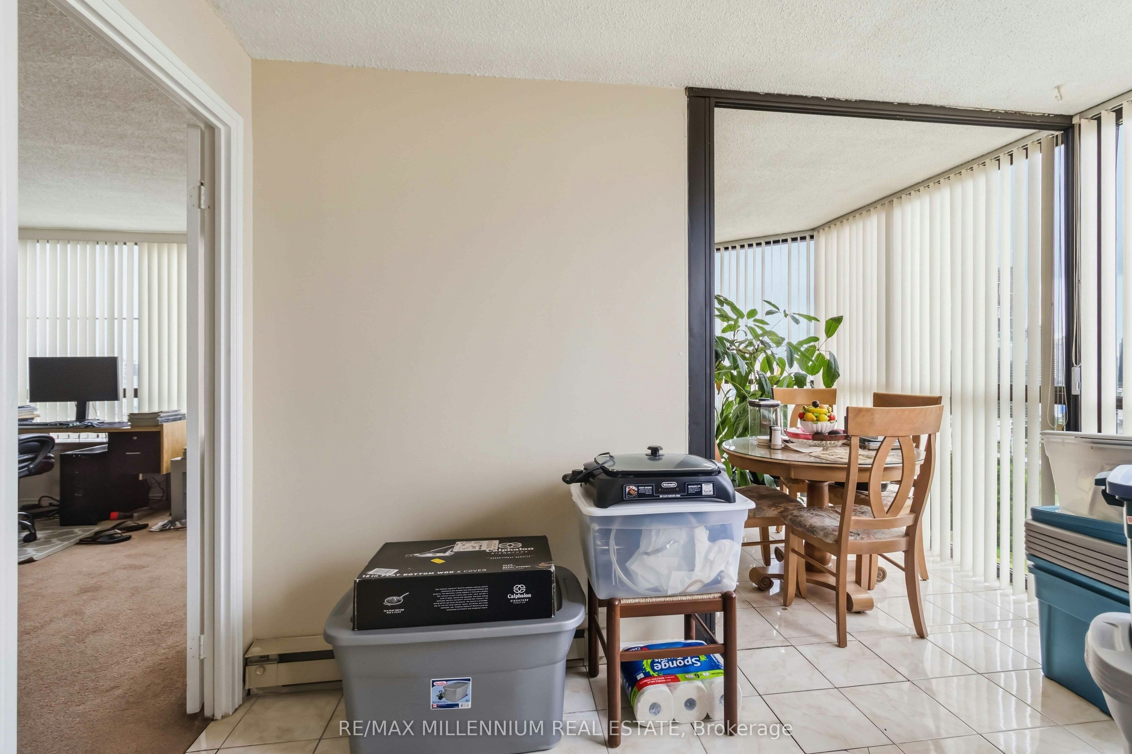 PH7-4235 Sherwoodtowne Boulevard, Mississauga, ON, L4Z 1W3 - 16