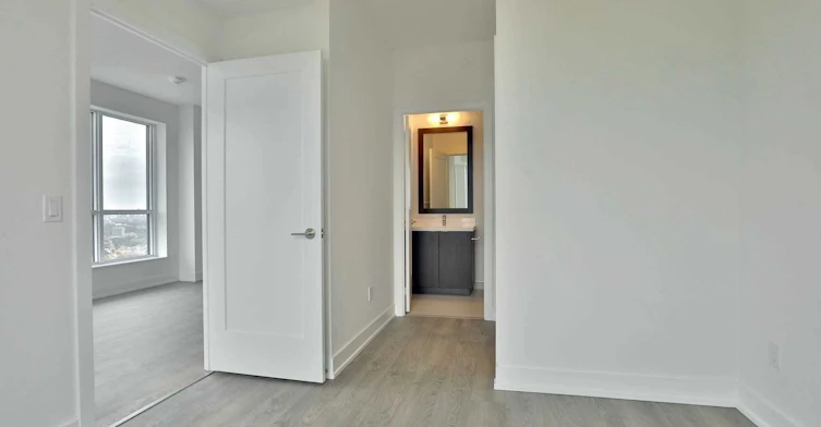 3904-7 Mabelle Avenue, Toronto, ON, M5T 0C9 - 24