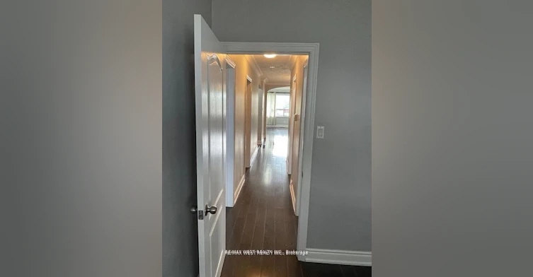 Upper-3165 Weston Road, Toronto, ON, M9M 2T4 - 20