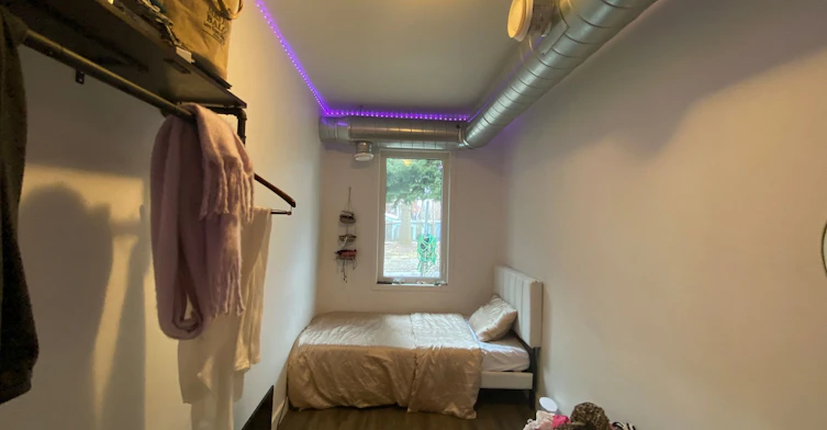 Room 3-344 Bartlett Avenue N, Toronto, ON, M6H 3G7 - 2