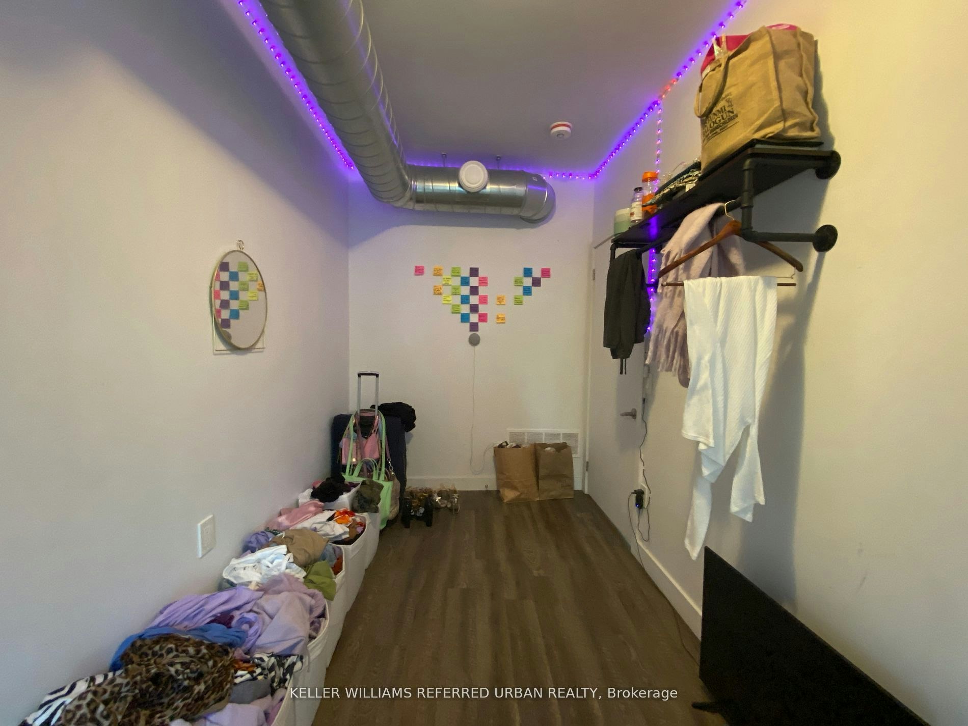 Room 3-344 Bartlett Avenue N, Toronto, ON, M6H 3G7 - 3