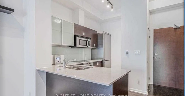 515-3391 Bloor Street W, Toronto, ON, M8X 1G3 - 9