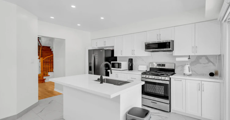 2029 Westmount Drive, Oakville, ON, L6M 3P9 - 11
