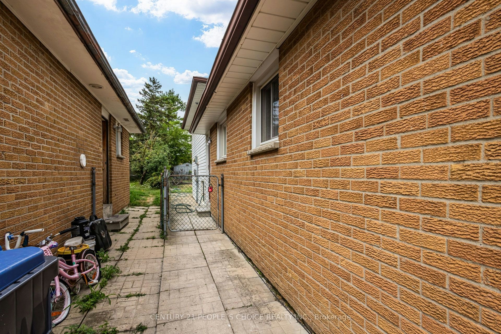3404 Monica Drive N, Mississauga, ON, L4T 3E7 - 3