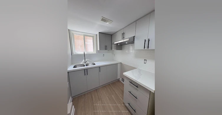 3404 Monica Drive N, Mississauga, ON, L4T 3E7 - 3