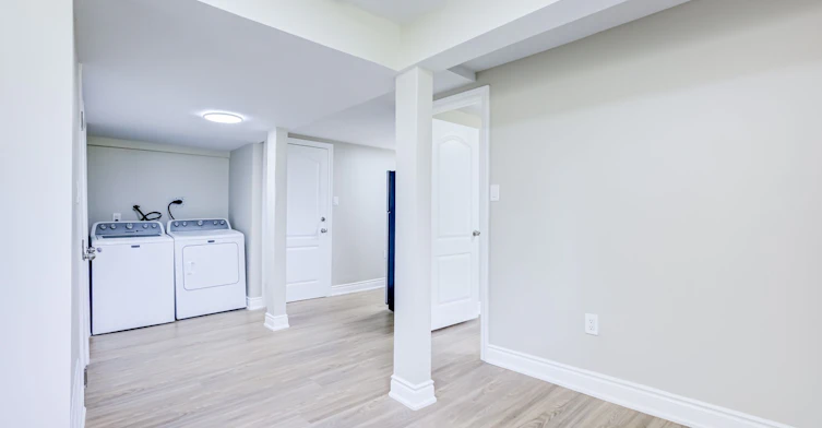 3404 Monica Drive N, Mississauga, ON, L4T 3E7 - 9