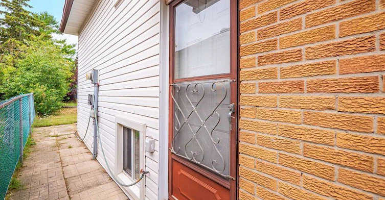 3404 Monica Drive N, Mississauga, ON, L4T 3E7 - 2