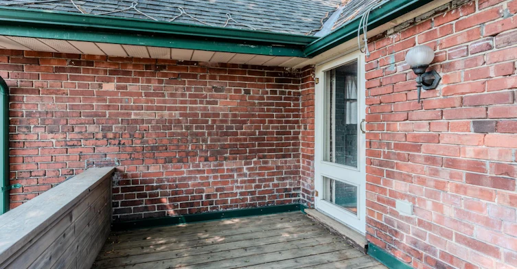Main-295 Indian Road, Toronto, ON, M6R 2X5 - 24