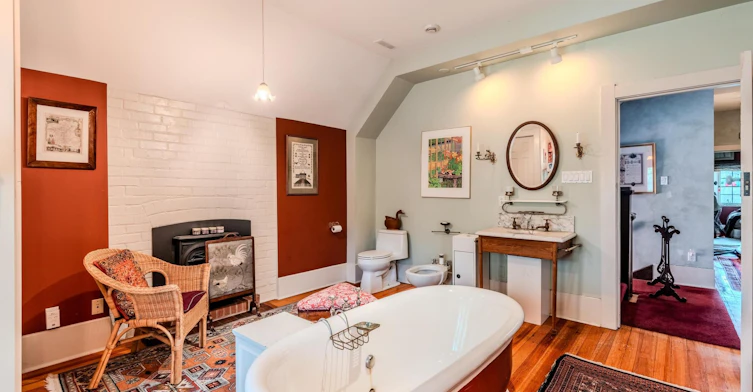 Main-295 Indian Road, Toronto, ON, M6R 2X5 - 19