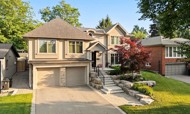 25 Queensborough Crescent